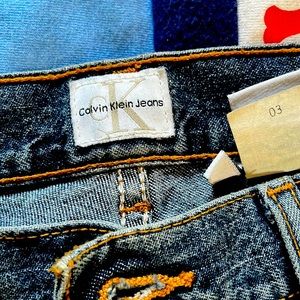 NWOT! Women’s Calvin Klein Size 5  jeans.